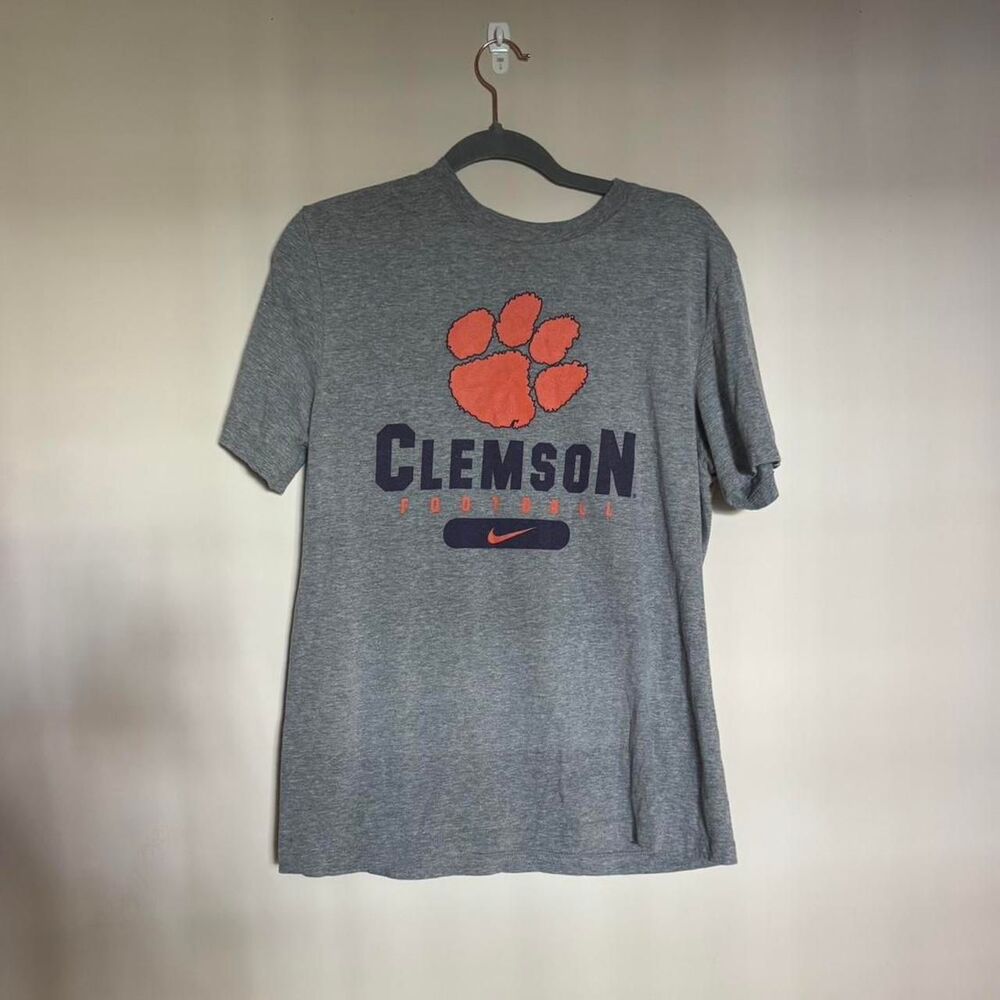 Nike Men's Grey T-shirt